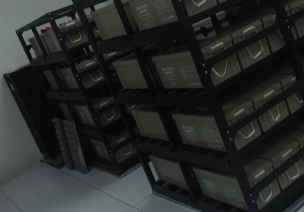 ups电池组中线过电流吗