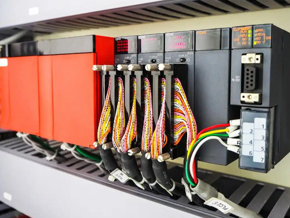 硬盘录像机有ups电源吗