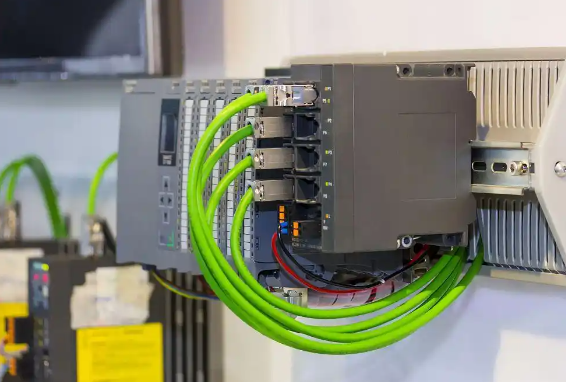 高频UPS适合哪些典型场景